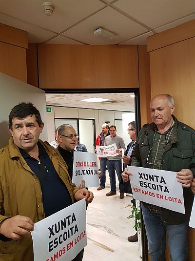 2017-06-28 ocupacion Direccion Xeral de Mobilidade Compostela 005.jpg